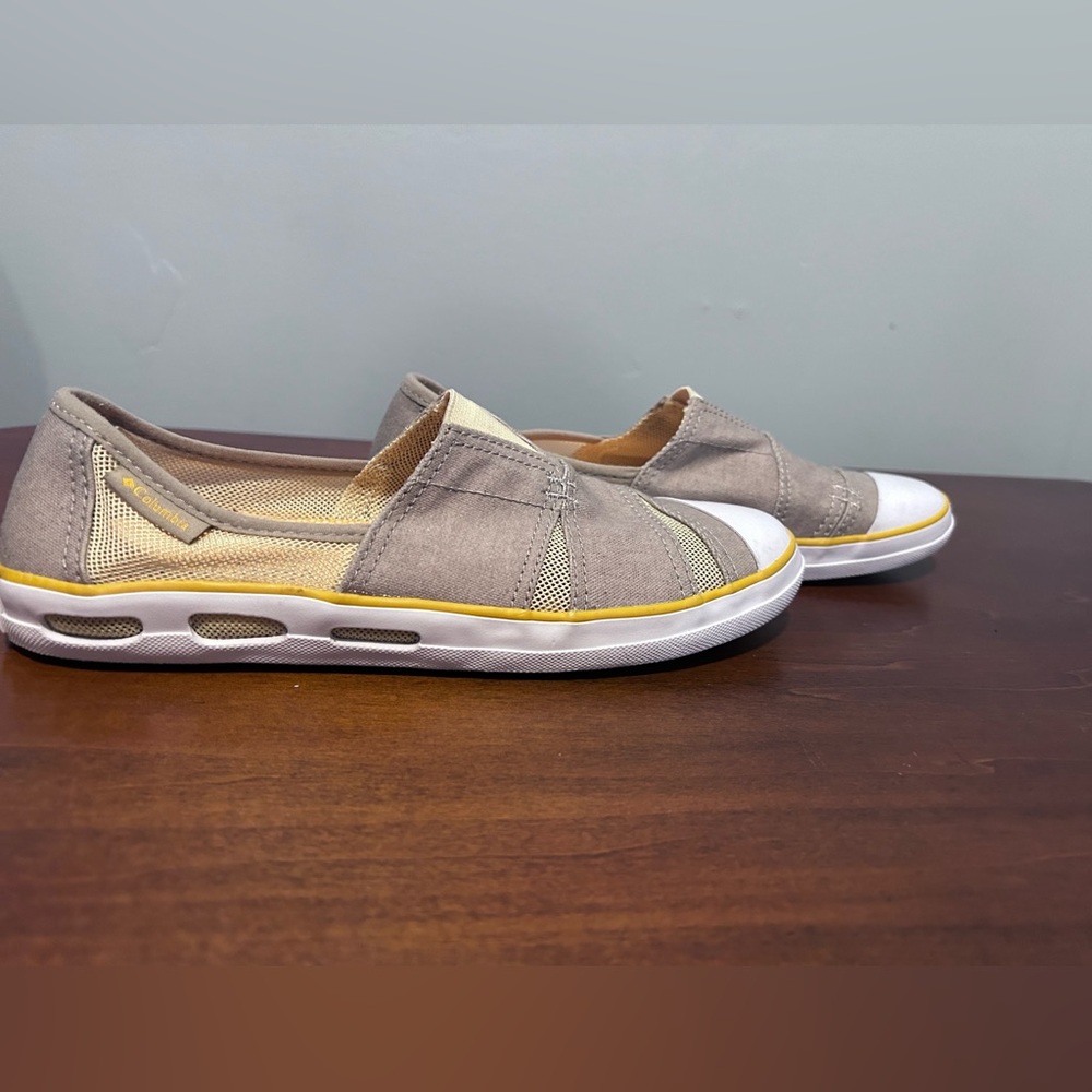 Columbia womens taupe and yellow vented skimmer slip on flat size 8 - Picture 4 of 13